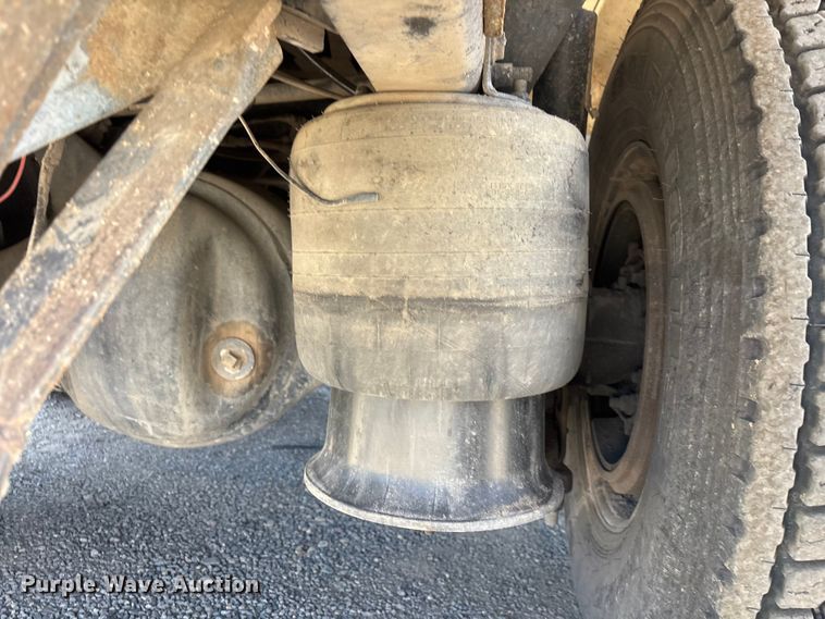 image for item ER7684 2007 Freightliner Coronado dump truck