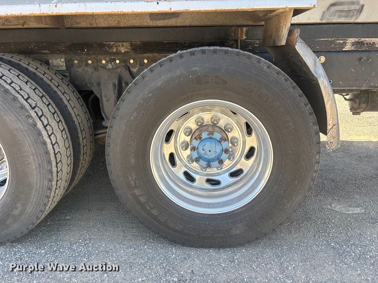 image for item ER7684 2007 Freightliner Coronado dump truck