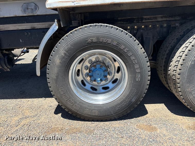 image for item ER7684 2007 Freightliner Coronado dump truck