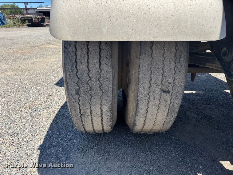 image for item ER7684 2007 Freightliner Coronado dump truck