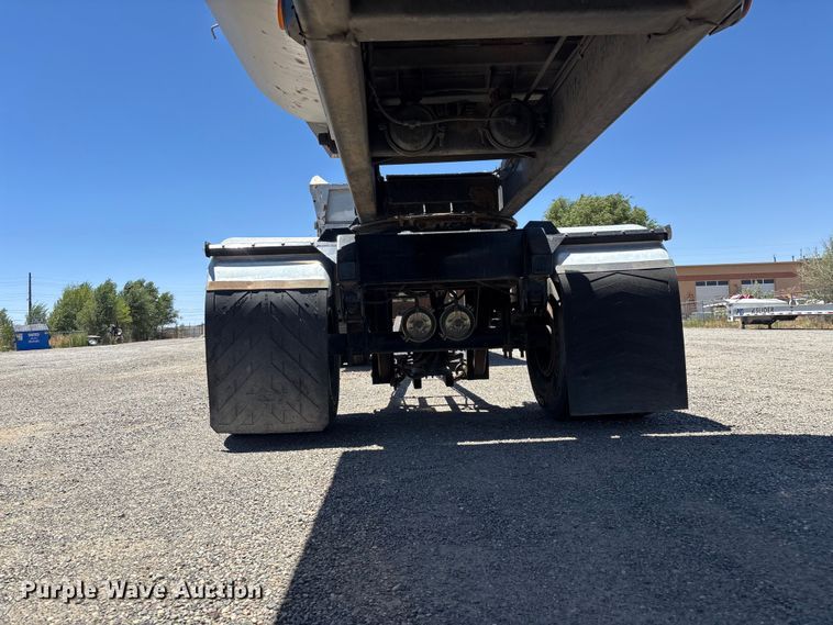 image for item ER7684 2007 Freightliner Coronado dump truck