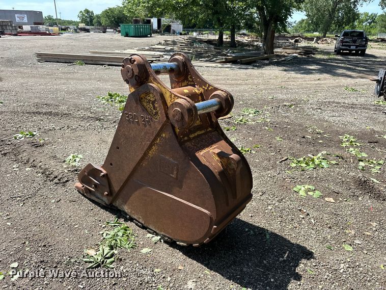image for item ES6501 Caterpillar 320 excavator bucket