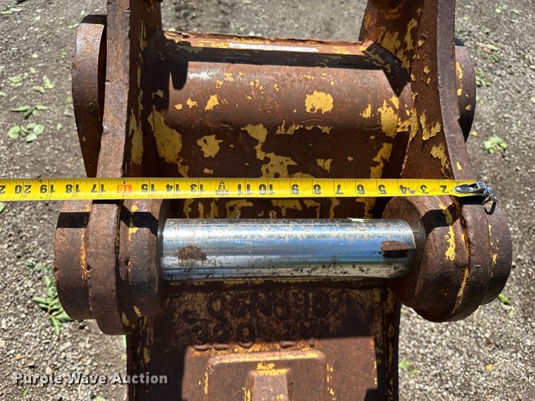 image for item ES6501 Caterpillar 320 excavator bucket