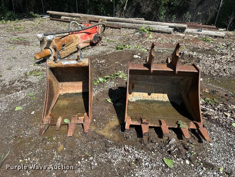 image for item ES6503 (2) excavator buckets