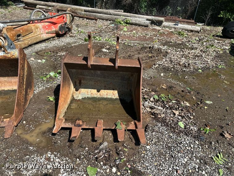 image for item ES6503 (2) excavator buckets