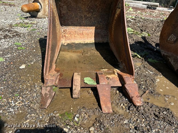 image for item ES6503 (2) excavator buckets