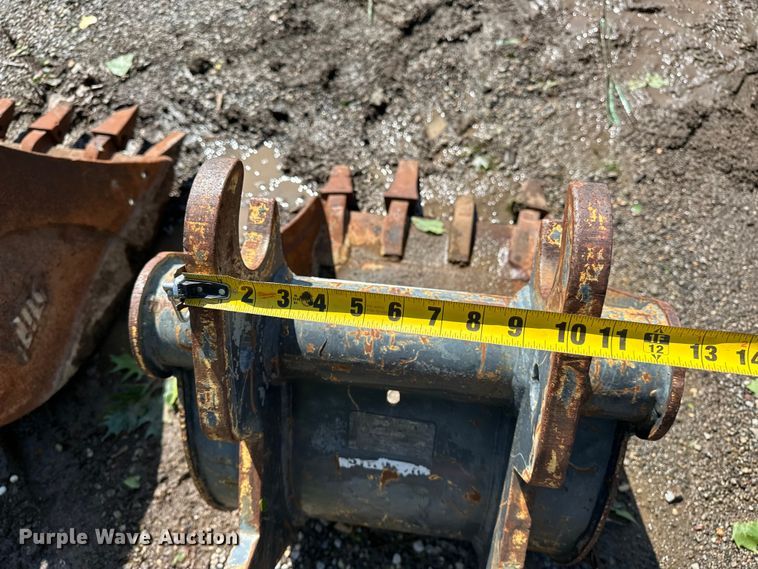 image for item ES6503 (2) excavator buckets