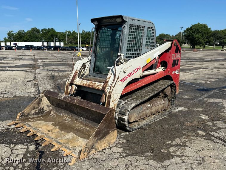 image for item ES6504 2012 Takeuchi TL250 tracked skid steer loader
