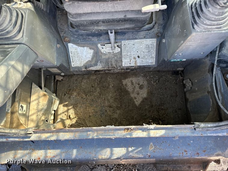 image for item ES6504 2012 Takeuchi TL250 tracked skid steer loader