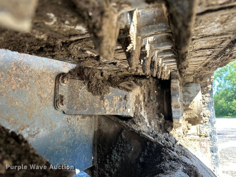image for item ES6504 2012 Takeuchi TL250 tracked skid steer loader