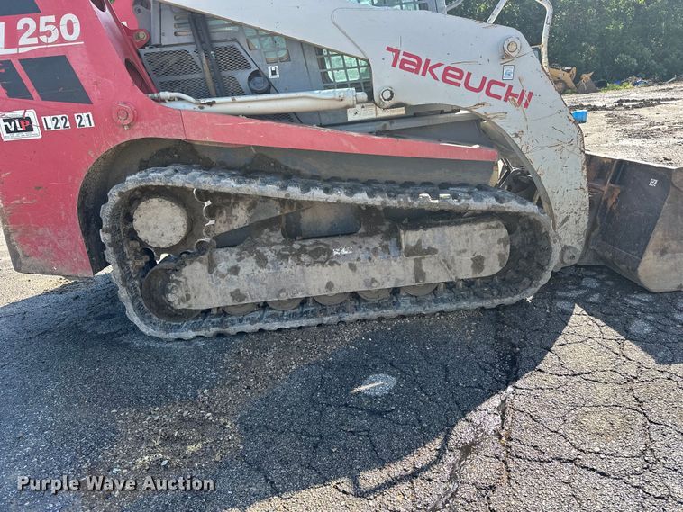 image for item ES6504 2012 Takeuchi TL250 tracked skid steer loader