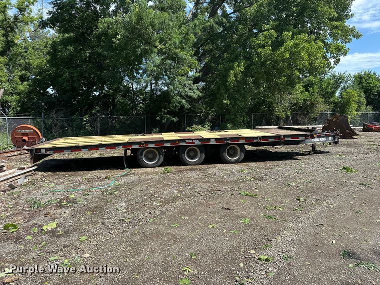 image for item ES6505 1997 Trail King tilt deck equipment trailer