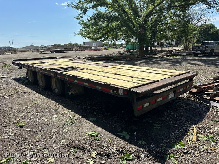 image for item ES6505 1997 Trail King tilt deck equipment trailer