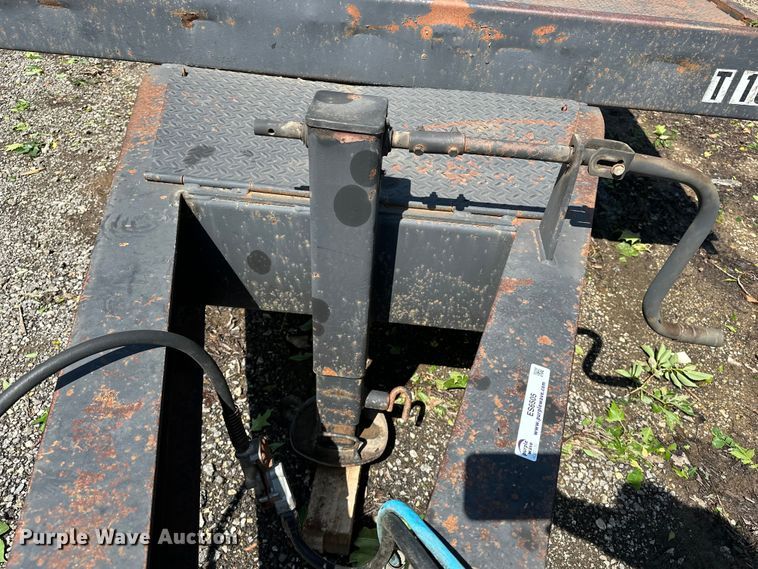 image for item ES6505 1997 Trail King tilt deck equipment trailer