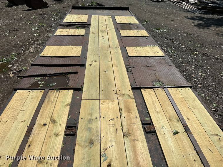 image for item ES6505 1997 Trail King tilt deck equipment trailer
