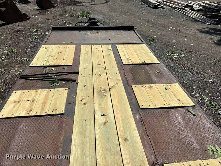 image for item ES6505 1997 Trail King tilt deck equipment trailer