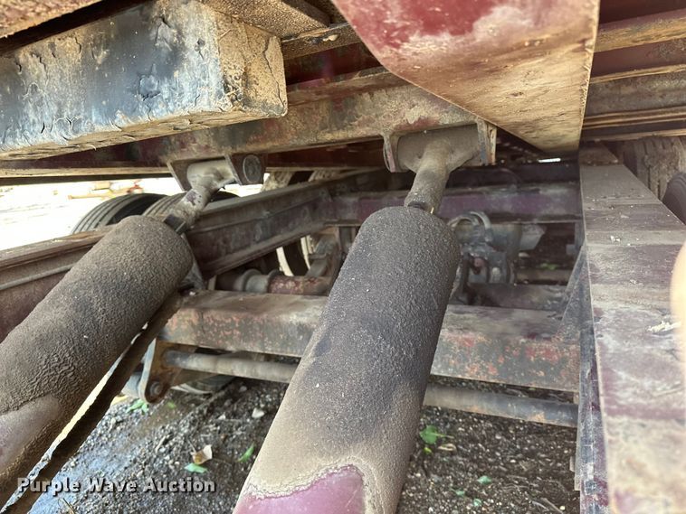 image for item ES6505 1997 Trail King tilt deck equipment trailer