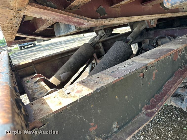 image for item ES6505 1997 Trail King tilt deck equipment trailer