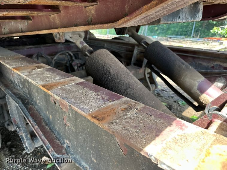 image for item ES6505 1997 Trail King tilt deck equipment trailer