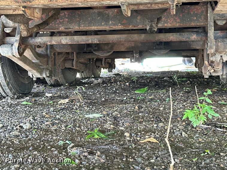 image for item ES6505 1997 Trail King tilt deck equipment trailer