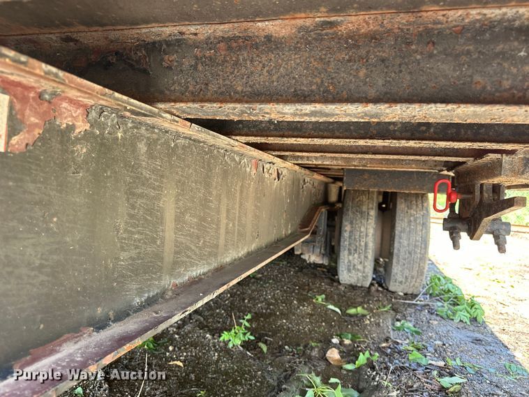 image for item ES6505 1997 Trail King tilt deck equipment trailer