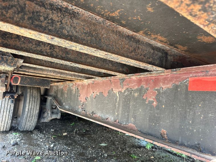 image for item ES6505 1997 Trail King tilt deck equipment trailer
