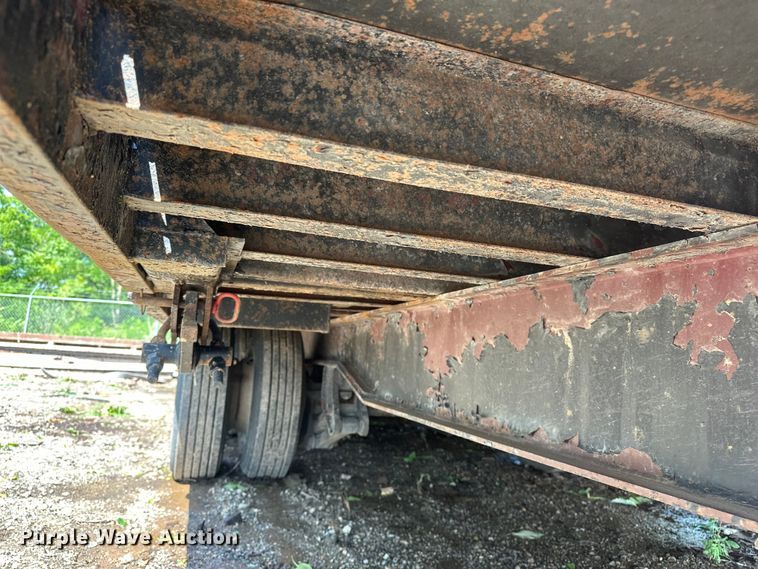 image for item ES6505 1997 Trail King tilt deck equipment trailer