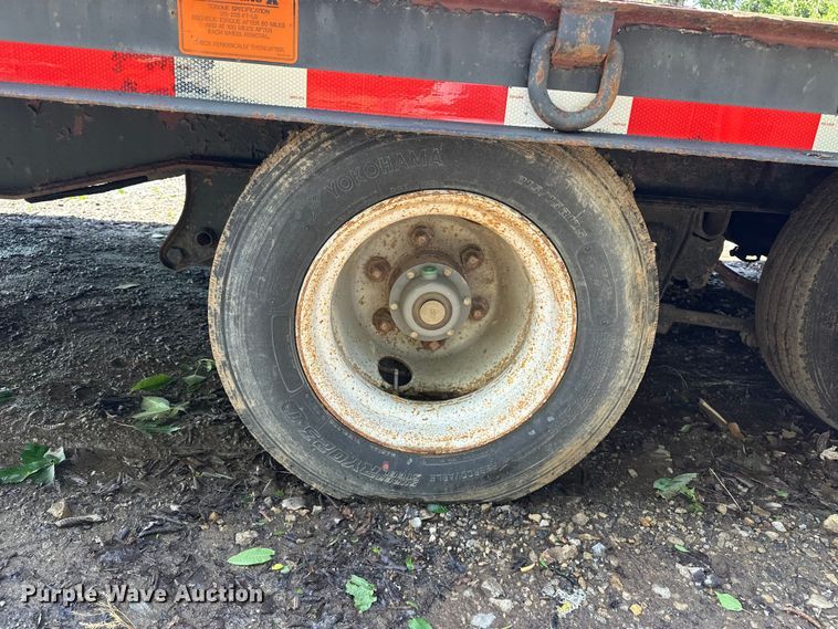 image for item ES6505 1997 Trail King tilt deck equipment trailer