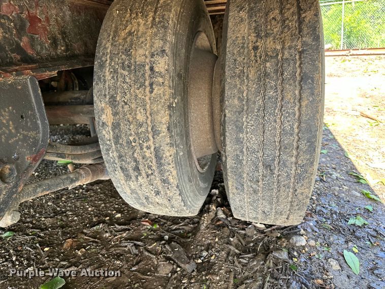 image for item ES6505 1997 Trail King tilt deck equipment trailer