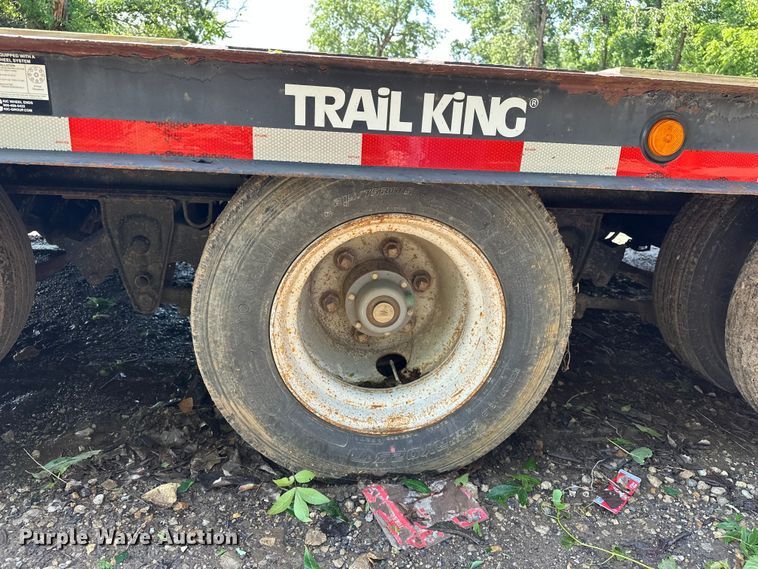 image for item ES6505 1997 Trail King tilt deck equipment trailer