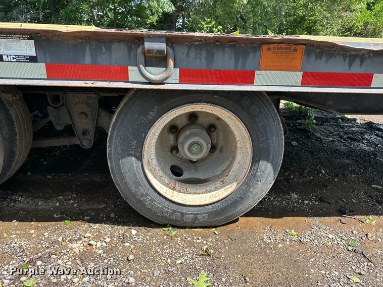 image for item ES6505 1997 Trail King tilt deck equipment trailer