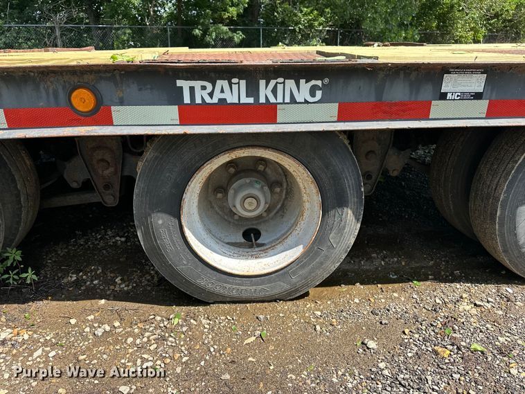 image for item ES6505 1997 Trail King tilt deck equipment trailer