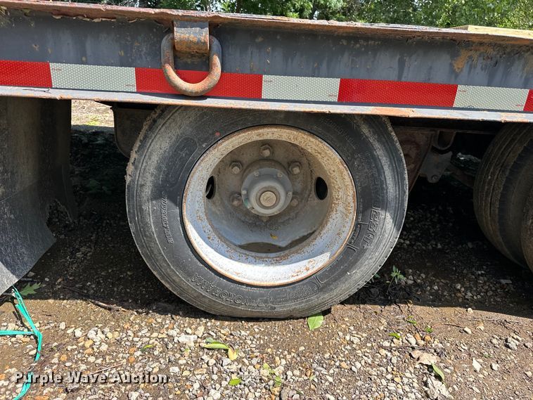 image for item ES6505 1997 Trail King tilt deck equipment trailer