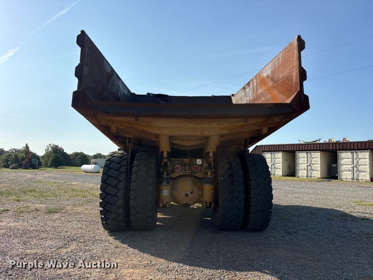 image for item ET0090 1990 Caterpillar 769C articulated haul truck