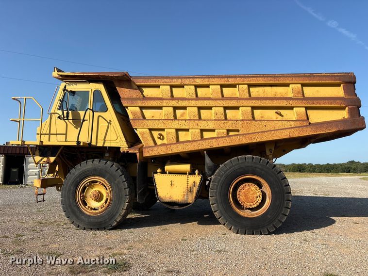 image for item ET0090 1990 Caterpillar 769C articulated haul truck