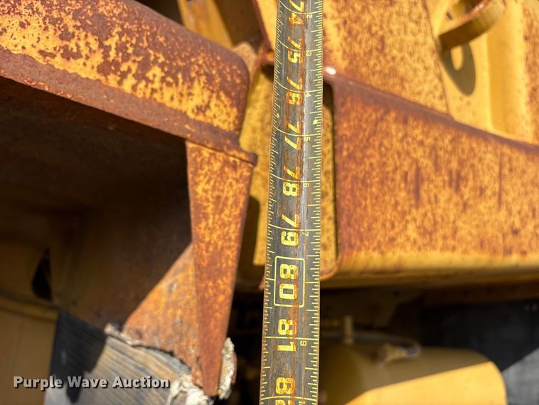image for item ET0090 1990 Caterpillar 769C articulated haul truck