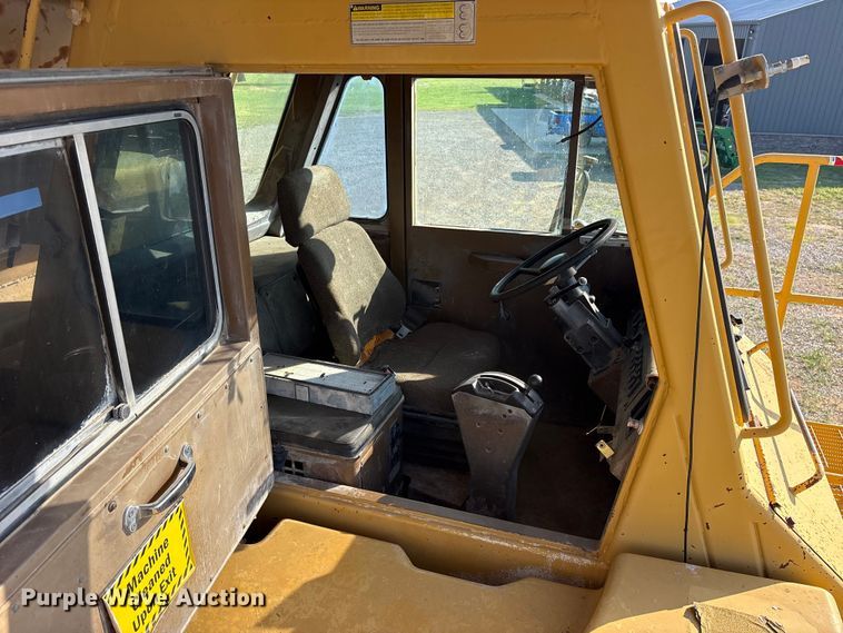 image for item ET0090 1990 Caterpillar 769C articulated haul truck