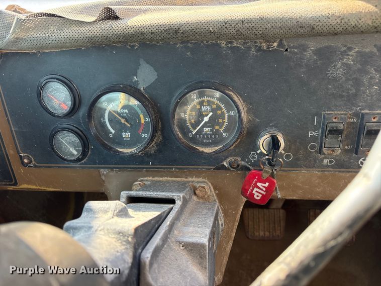 image for item ET0090 1990 Caterpillar 769C articulated haul truck