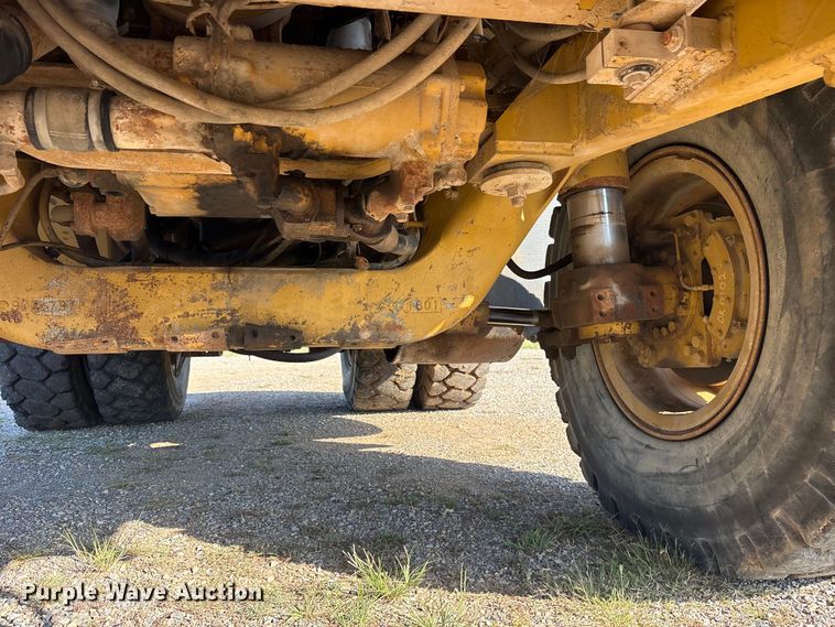 image for item ET0090 1990 Caterpillar 769C articulated haul truck