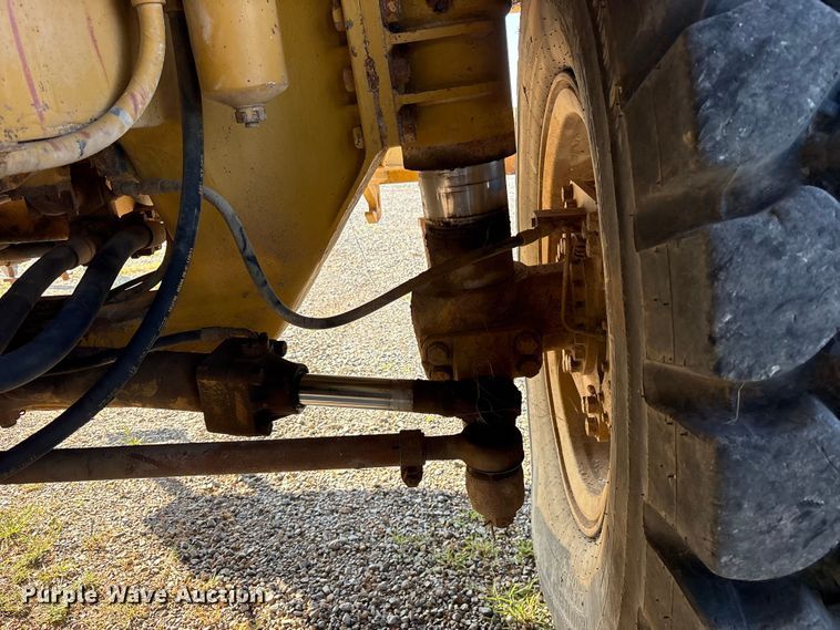 image for item ET0090 1990 Caterpillar 769C articulated haul truck
