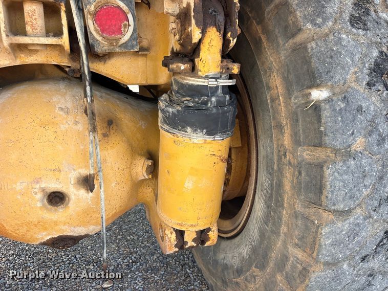 image for item ET0090 1990 Caterpillar 769C articulated haul truck