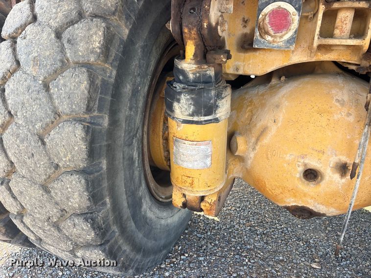 image for item ET0090 1990 Caterpillar 769C articulated haul truck