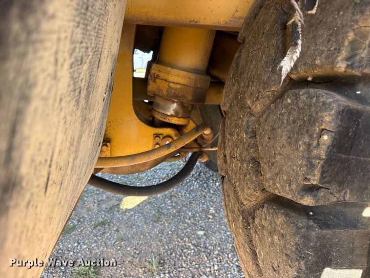 image for item ET0090 1990 Caterpillar 769C articulated haul truck