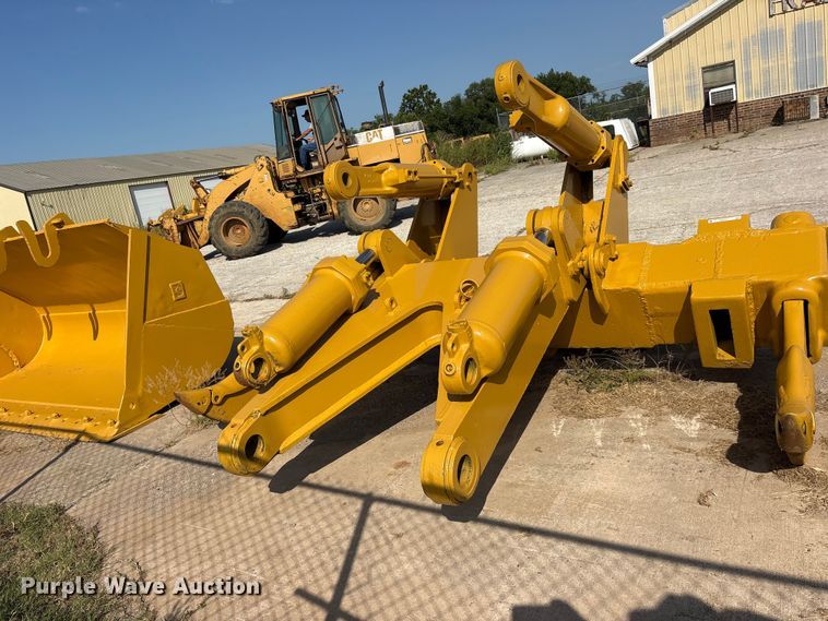 image for item ET0092 Dozer ripper