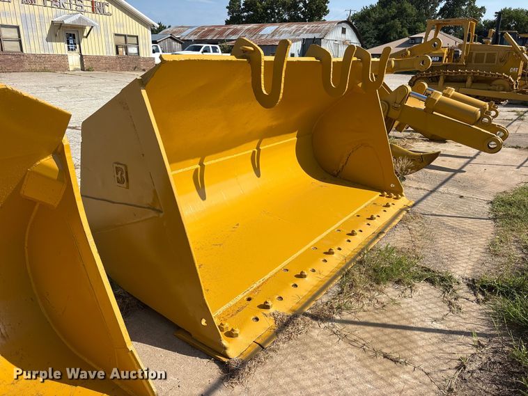 image for item ET0093 Balderson B66-5 wheel loader bucket