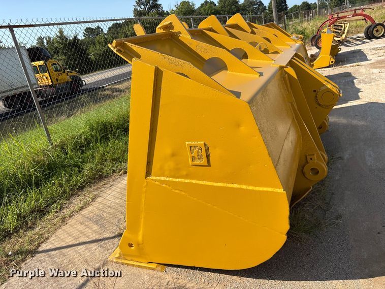 image for item ET0093 Balderson B66-5 wheel loader bucket