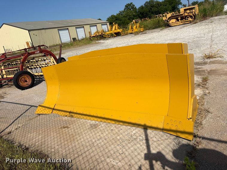 image for item ET0095 (2) dozer blades