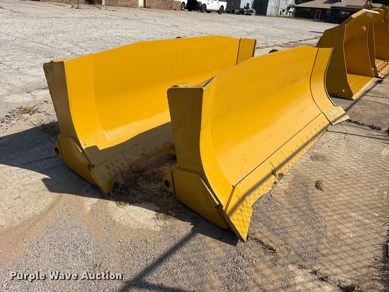 image for item ET0095 (2) dozer blades