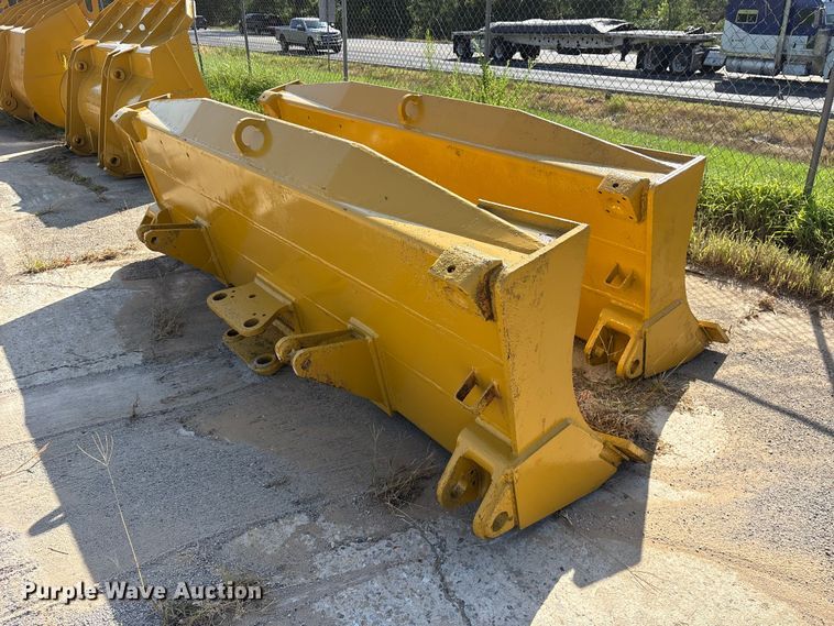 image for item ET0095 (2) dozer blades