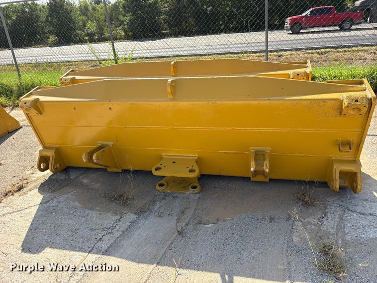 image for item ET0095 (2) dozer blades